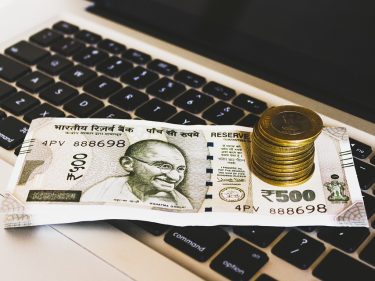 En ajoutant la Roupie Indienne, il est désormais possible d'acheter du Bitcoin avec 6 devises sur Binance