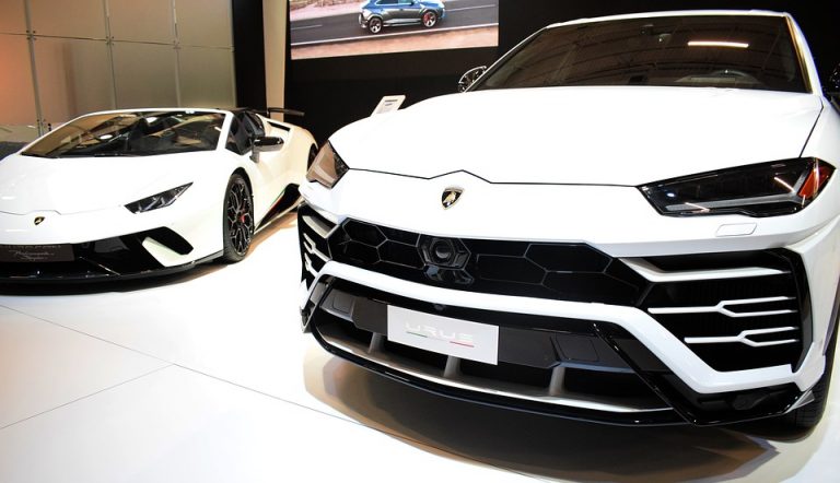 Lamborghini va utiliser la technologie blockchain de SalesForce dans l'authentification et la certification de ses voitures de sport