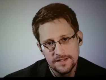 Pour Edward Snowden, cette panique du Coronavirus est le bon moment pour acheter du Bitcoin