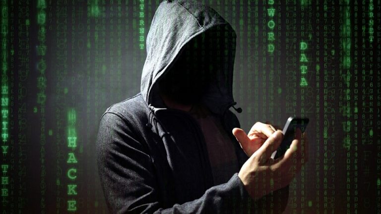 Europol arrête des hackers qui volaient du Bitcoin et des cryptomonnaies aux stars et célébrités