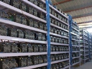 Les autorités iraniennes saisissent 7000 machines de minage Bitcoin