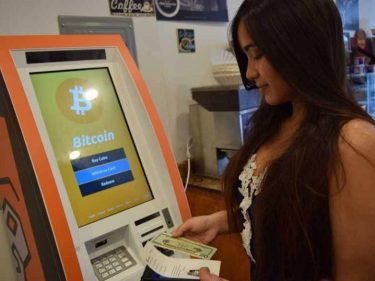 Le FBI met en garde le public contre les escrocs qui utilisent de plus en plus les distributeurs automatiques de Bitcoin et les QR Codes pour se faire payer