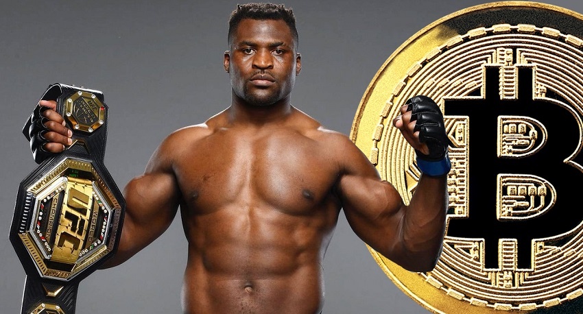 Francis Ngannou, champion du monde des poids lourds UFC, fait la promotion du Bitcoin sur son compte twitter