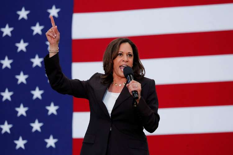 Kamala Harris prône un leadership économique américain dans l’intelligence artificielle (IA), la blockchain et l’informatique quantique