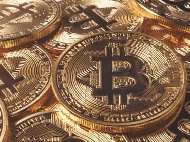 Basée à à Singapour, la société Basel Medical Group veut investir 1 milliard de dollars dans le Bitcoin (BTC)
